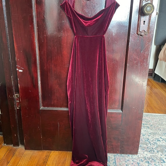 Nookie Dejavu Velvet Midi dress - Picture 2 of 4